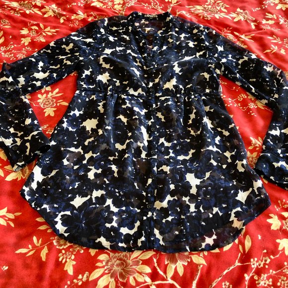 Express Floral-Print Sheer Convertible Sleeve Button-Front Tunic Shirt - XS - Picture 7 of 16